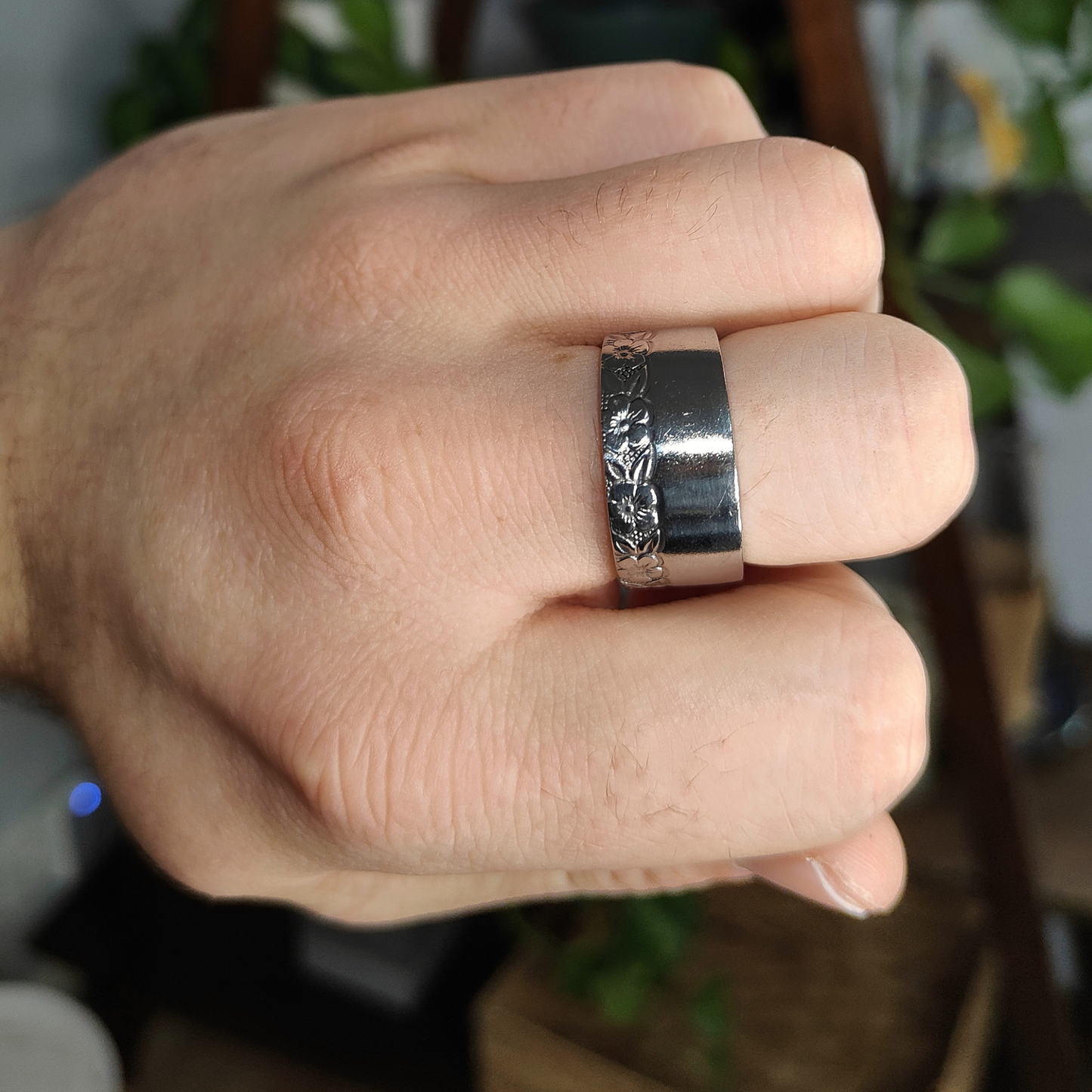 🌸Vera – Ring of Subtle Ceremony