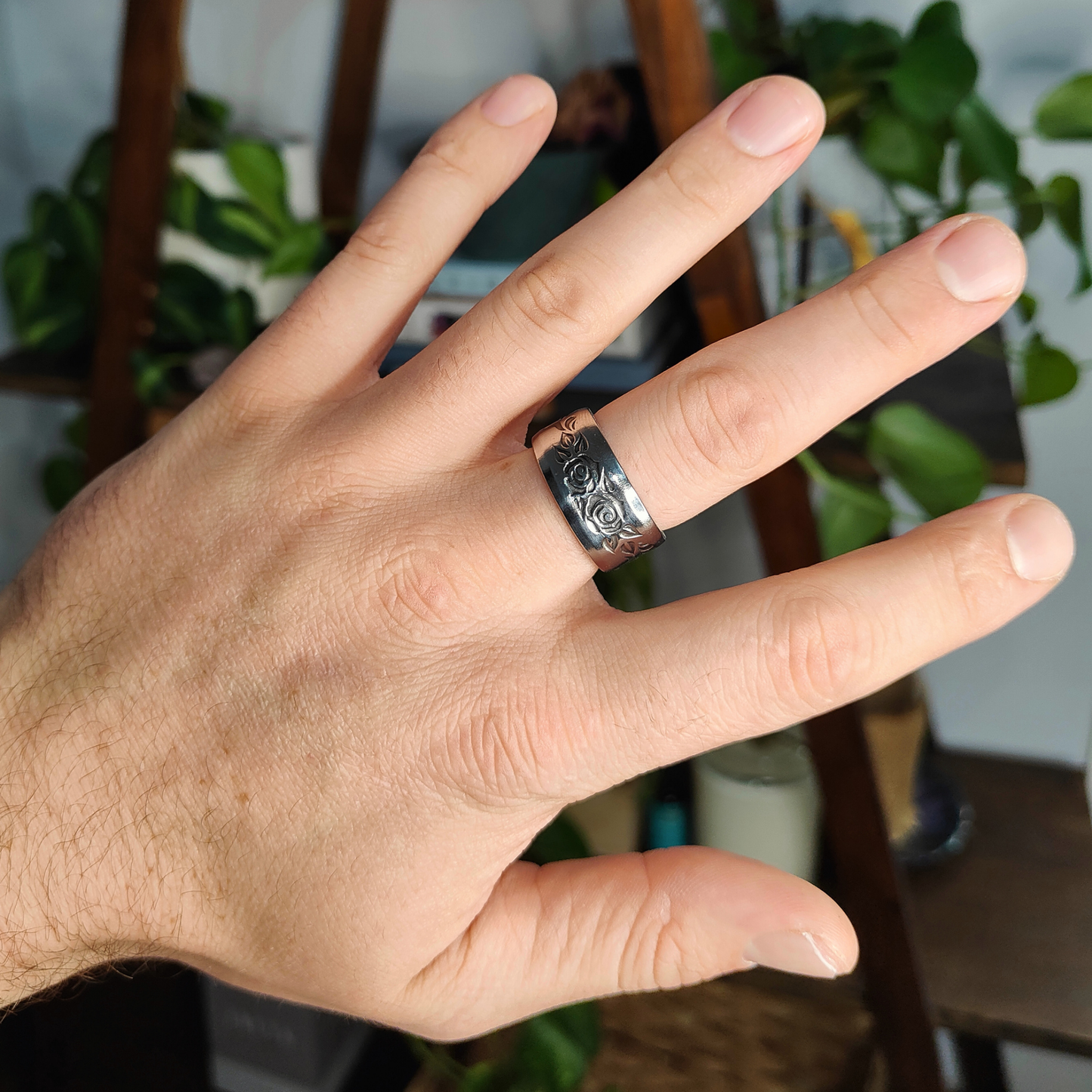 🌹Virelle – Ring of Timeless Bloom