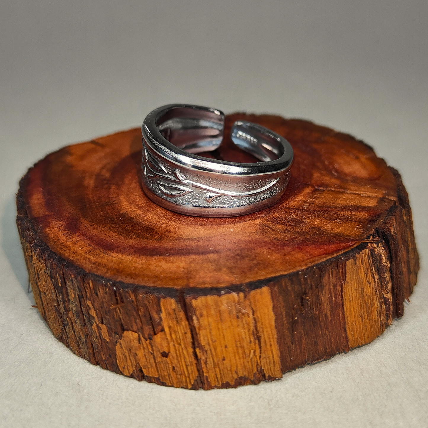 πΈ Elira β Ring of Floral Resolve