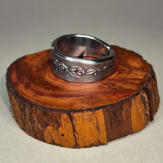 🌹Rovari – Ring of Soft Tenacity