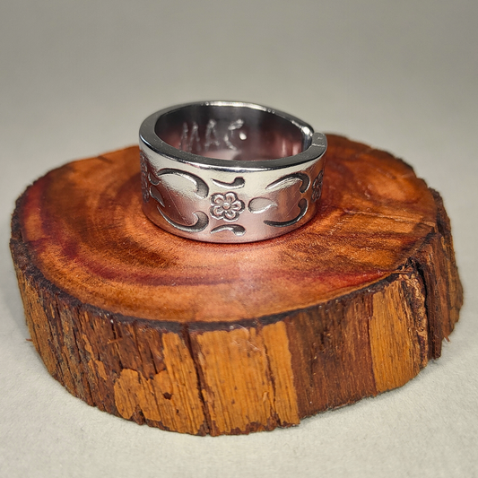 🕊️Petrel – Ring of Enduring Grace