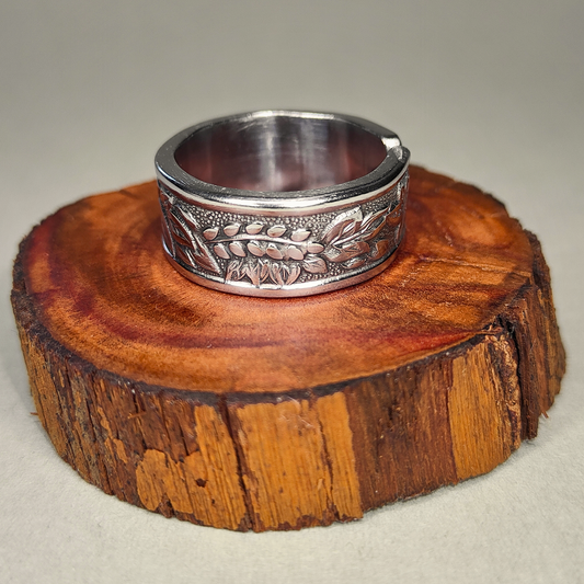 🌿Laurea – Ring of Quiet Triumph