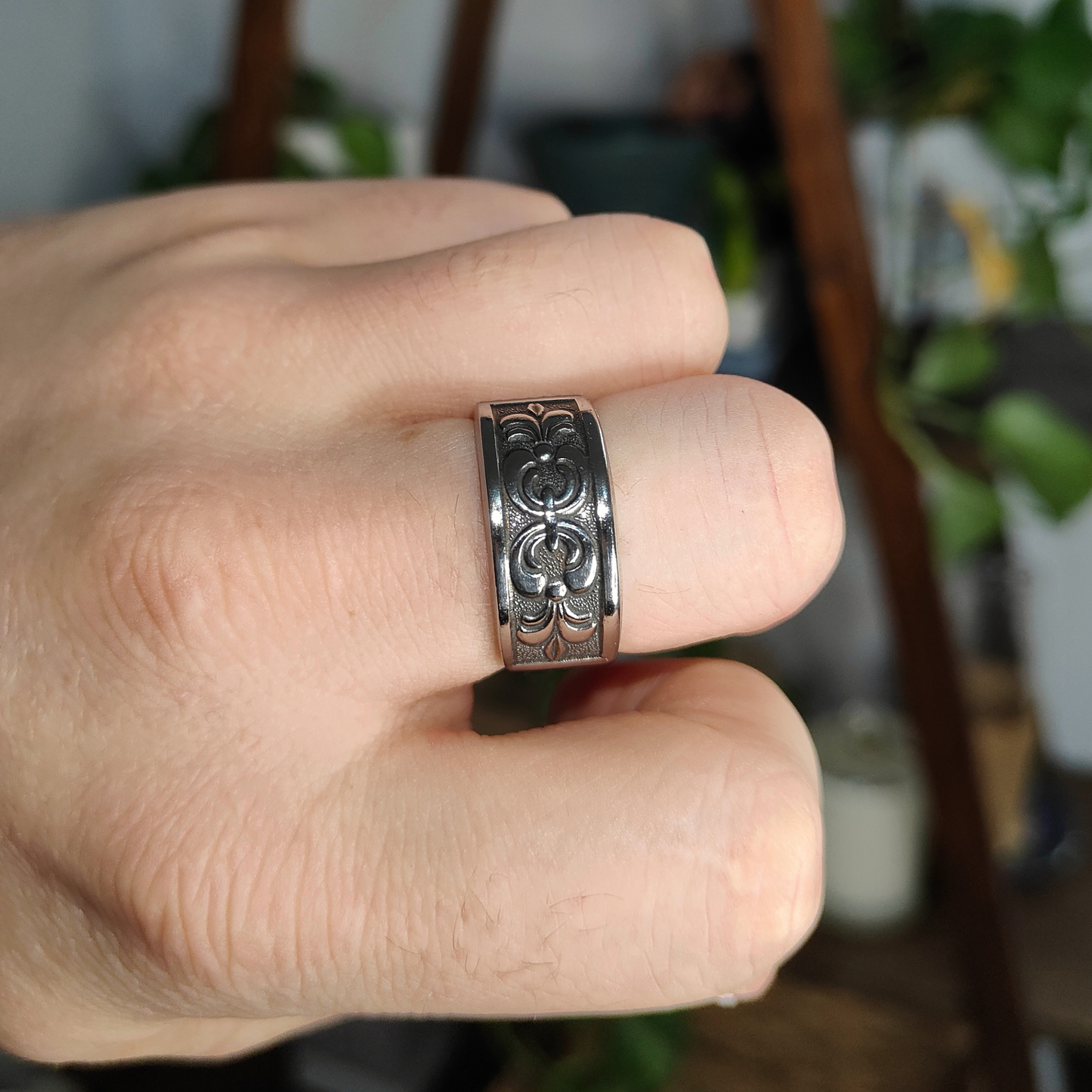 🕊️Seraphine – Ring of Ornamental Grace