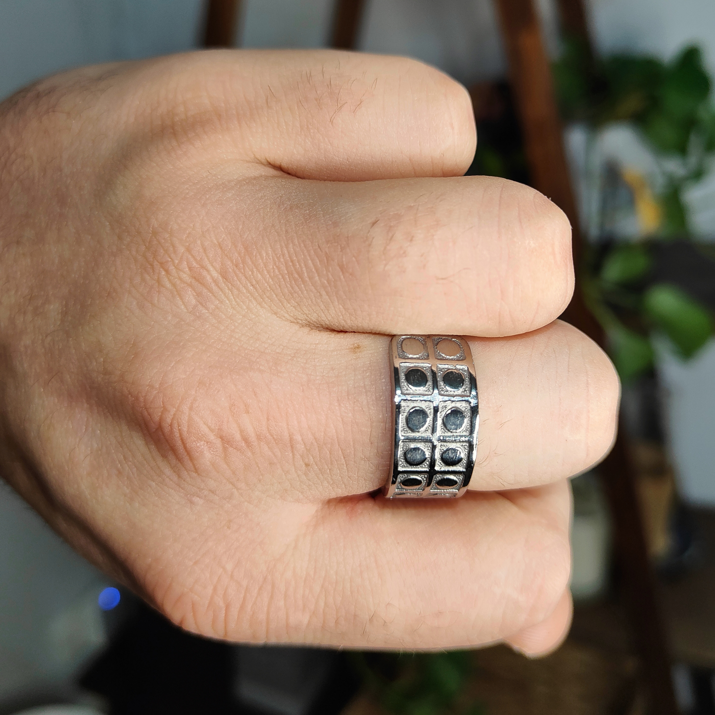 ◼️Nyx – Ring of Silent Codes