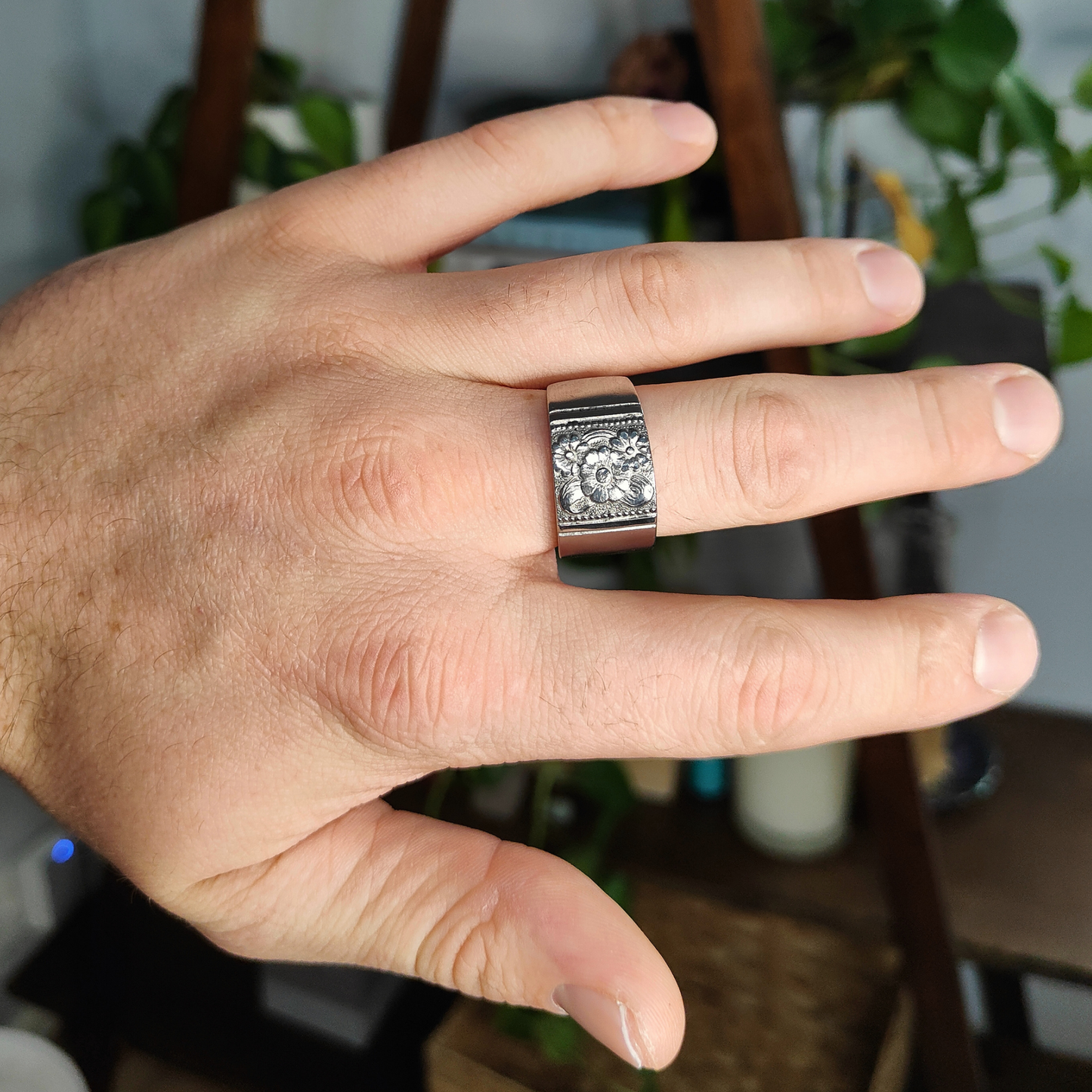 🌺Calthea – Ring of Preserved Grace