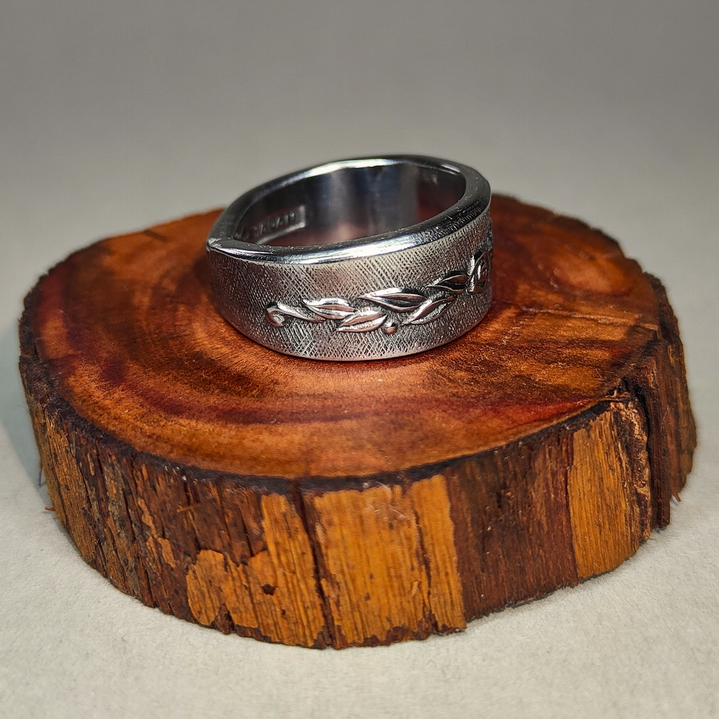 🌹Rovari – Ring of Soft Tenacity
