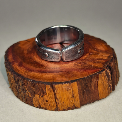 🌹Rovari – Ring of Soft Tenacity
