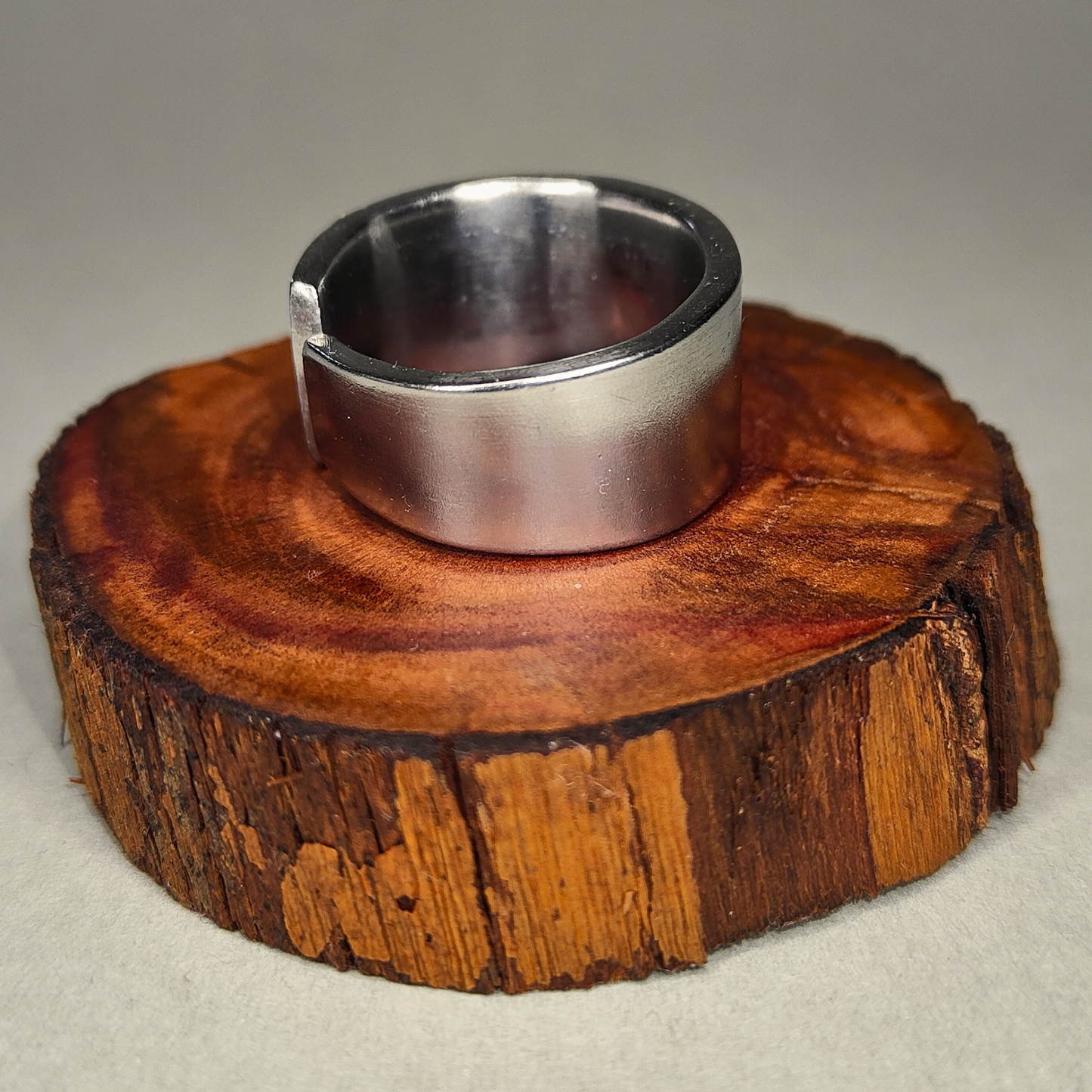 🌺Calthea – Ring of Preserved Grace