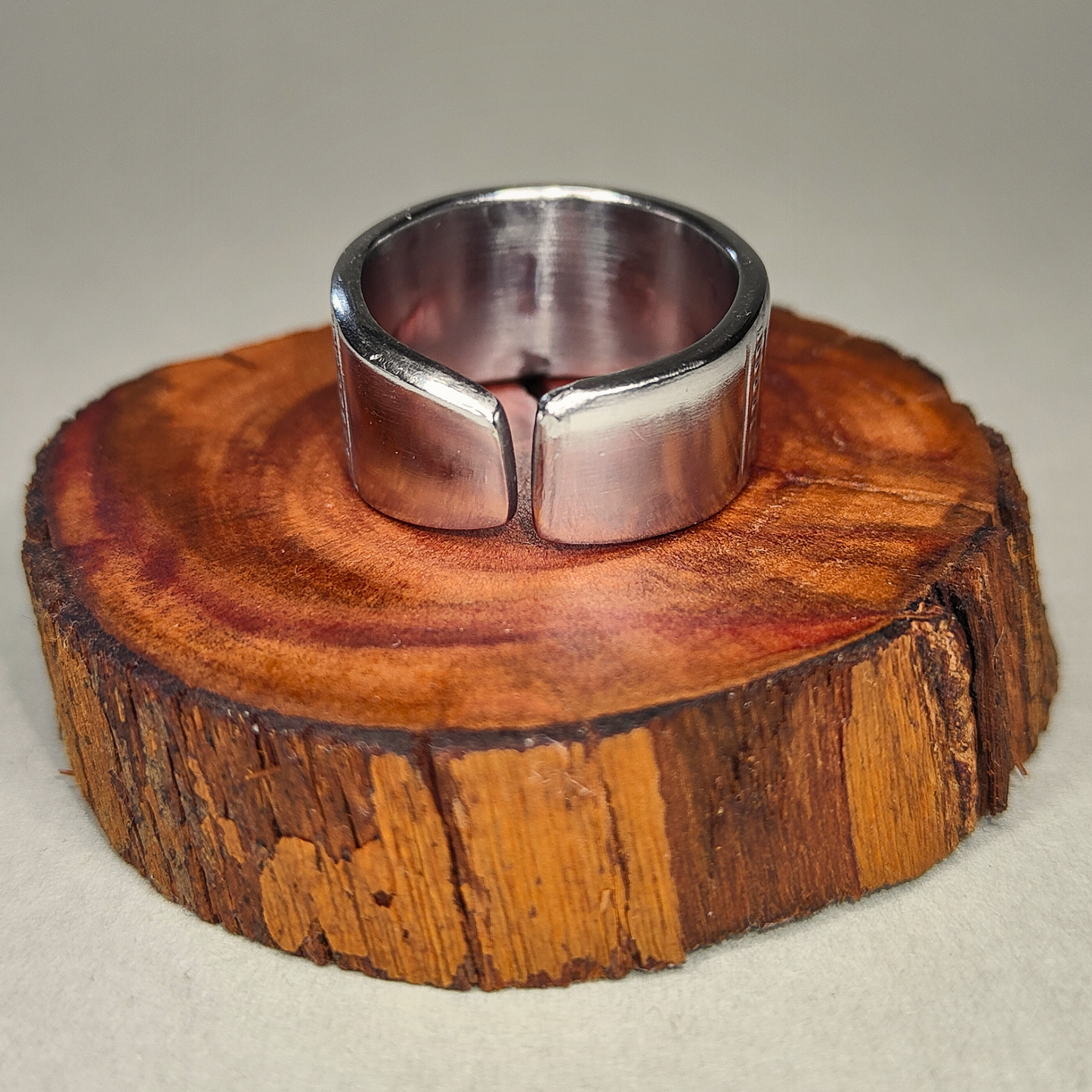 🌺Roselle – Ring of Gentle Bloom